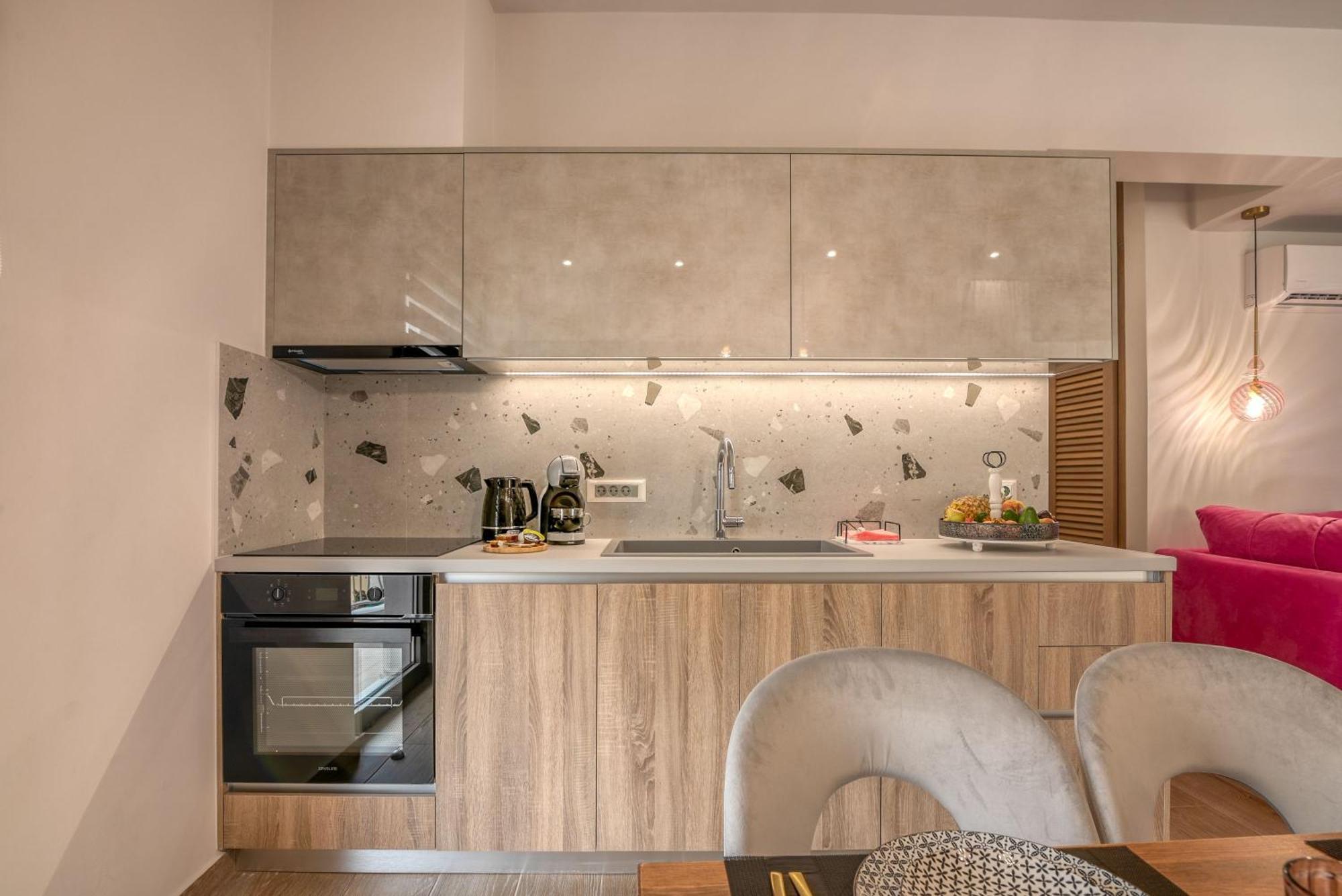 Magnolia Luxury Chania Central Apartments Екстер'єр фото